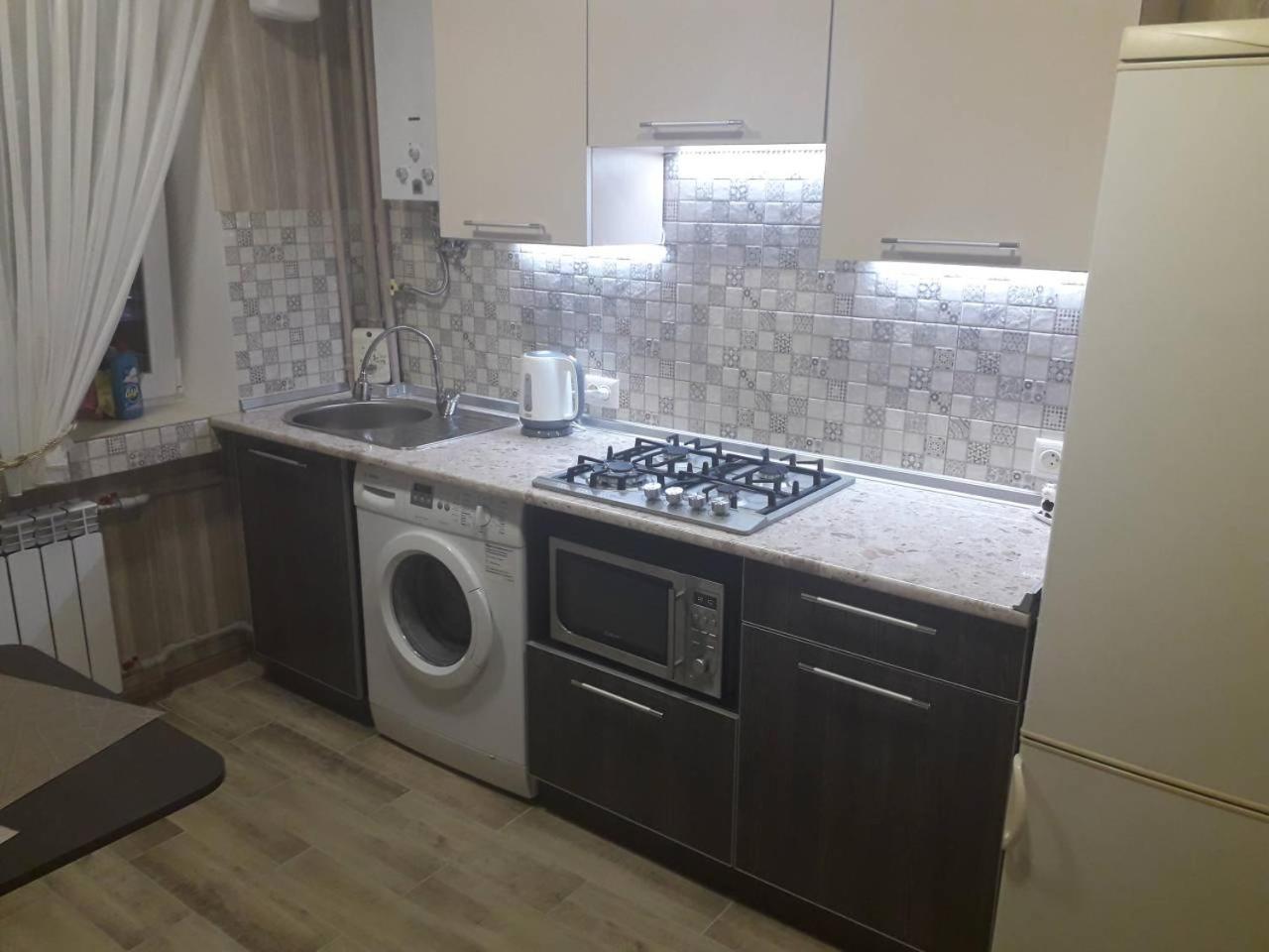 Apartment 30 M2 On Sergei Esenin 11 Harkiv Exterior foto