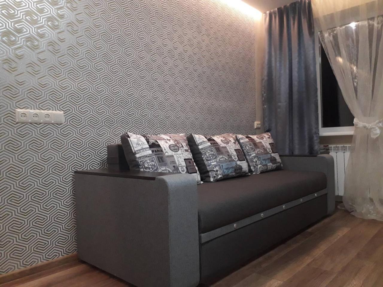Apartment 30 M2 On Sergei Esenin 11 Harkiv Exterior foto