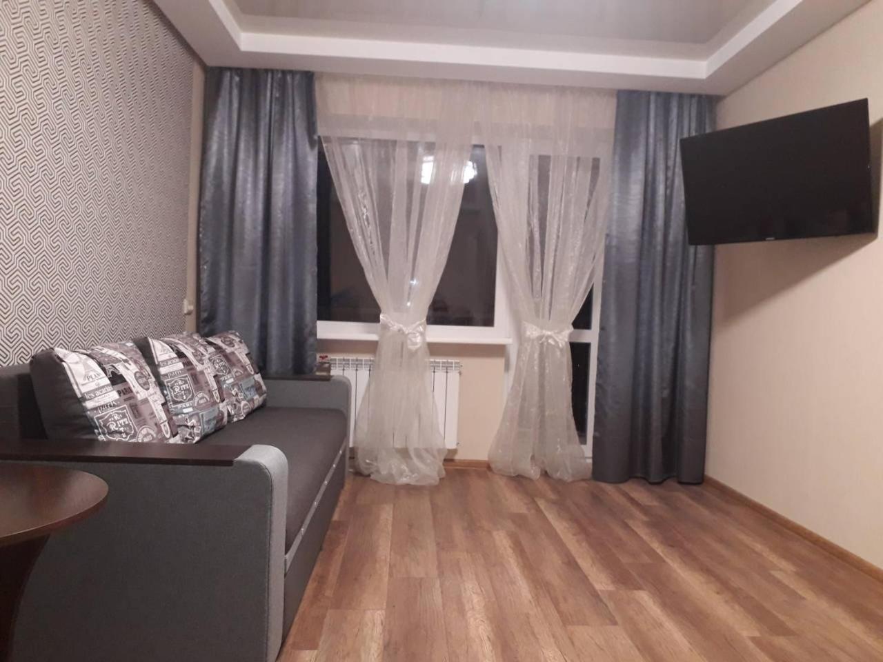 Apartment 30 M2 On Sergei Esenin 11 Harkiv Exterior foto