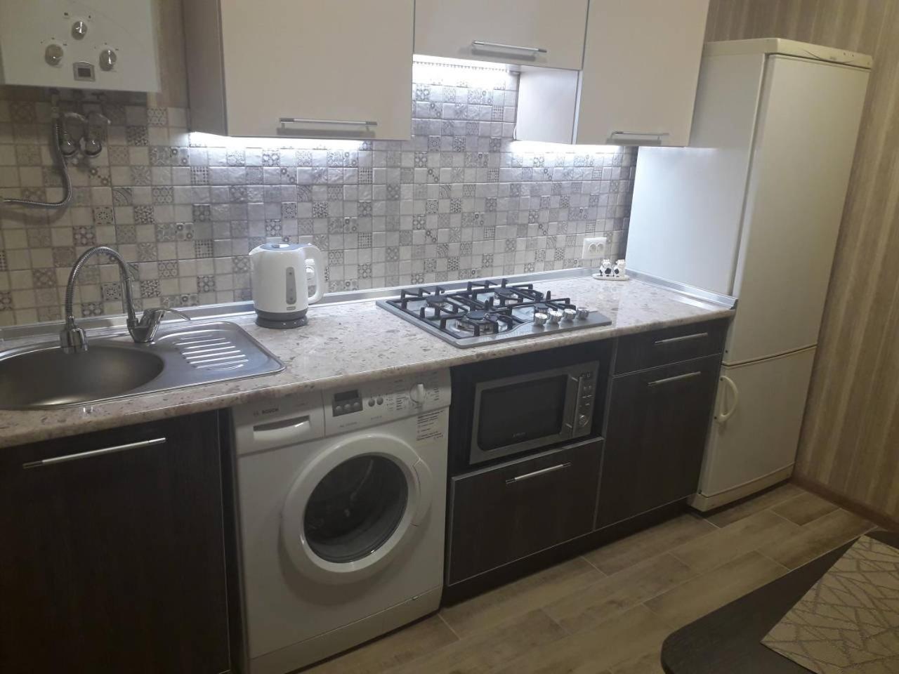 Apartment 30 M2 On Sergei Esenin 11 Harkiv Exterior foto