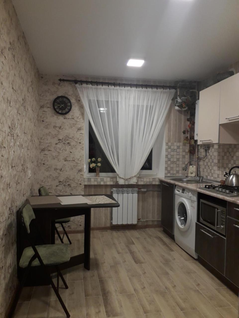 Apartment 30 M2 On Sergei Esenin 11 Harkiv Exterior foto