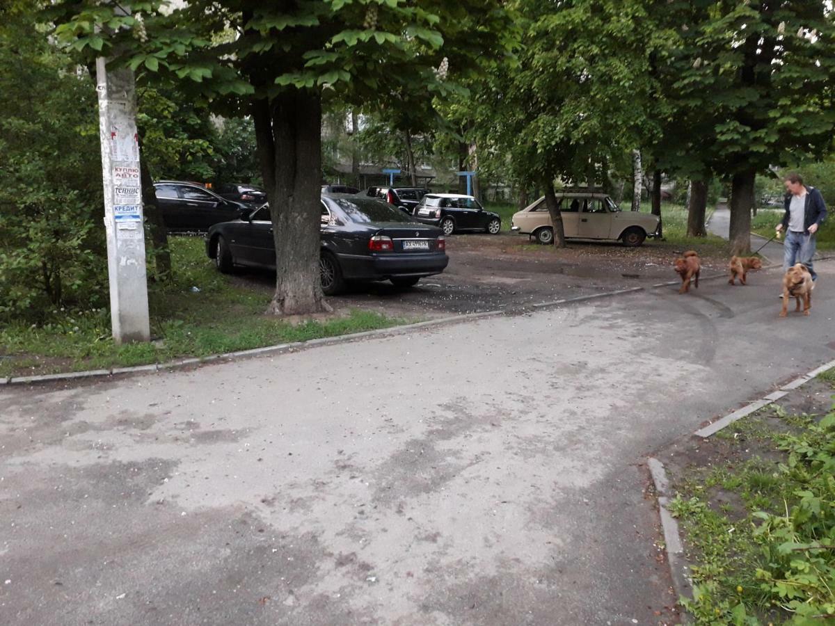 Apartment 30 M2 On Sergei Esenin 11 Harkiv Exterior foto